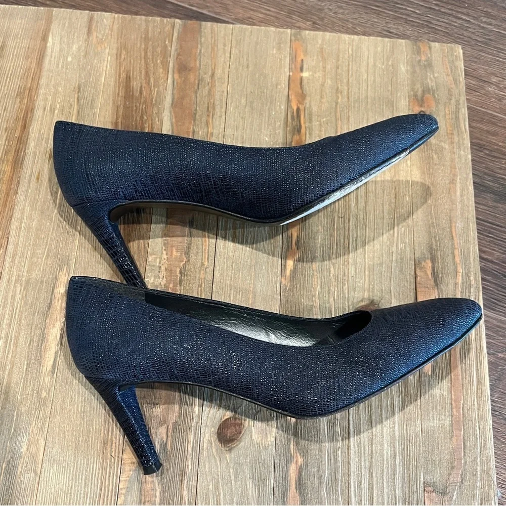 Stuart Weitzman Black Curvia Textured Pointed Toe Pumps Shoes 8 M